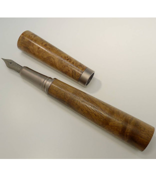 Füller Füllfederhalter Nußbaumholz mit Bock Titan-Feder und Titanverschraubung