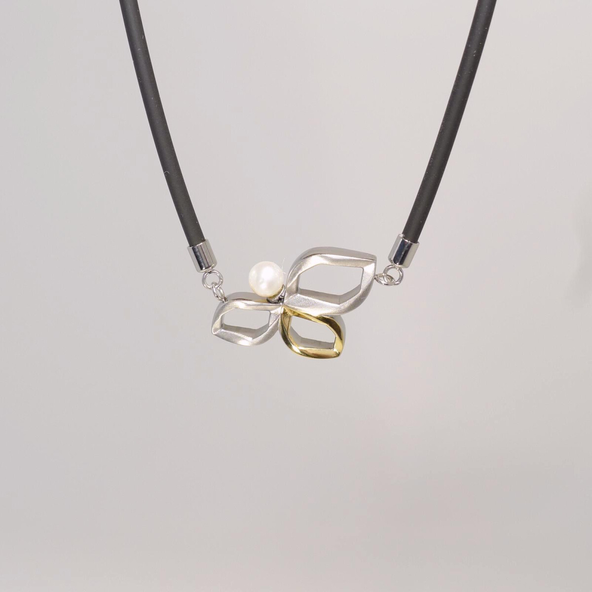 Boccia Damen-Ohrstecker Titan Perle weiß - 0594-01