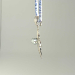 Seestern Anhänger bzw. Collier Silber 925 mit grauer Perle und blauem Halsreif