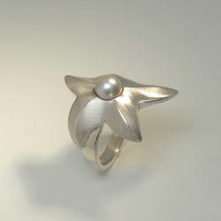 Seestern-Ring aus rhodiniertem 925-Silber mit grauer...